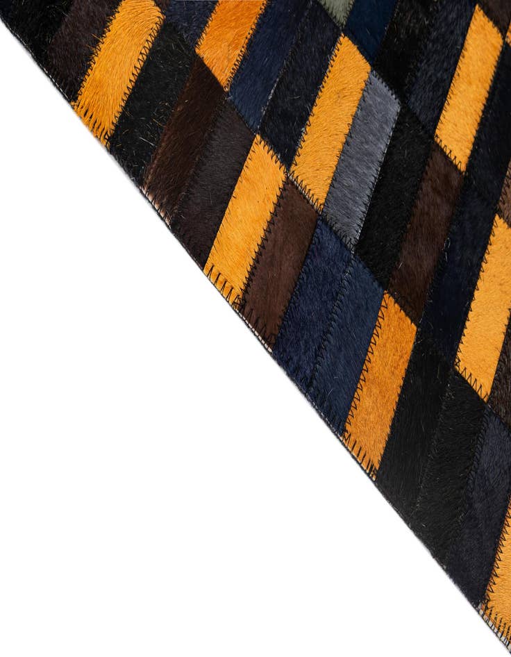 Detail image of 5' 2 x 7' 11 Cowhide - Patchwork Rug