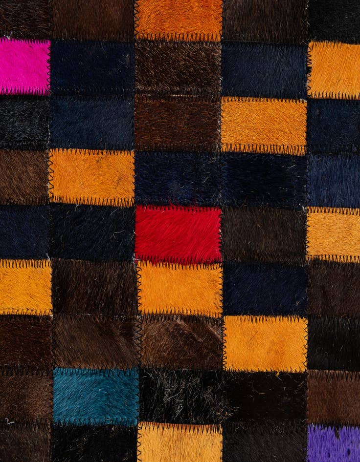Detail image of 5' 2 x 7' 11 Cowhide - Patchwork Rug