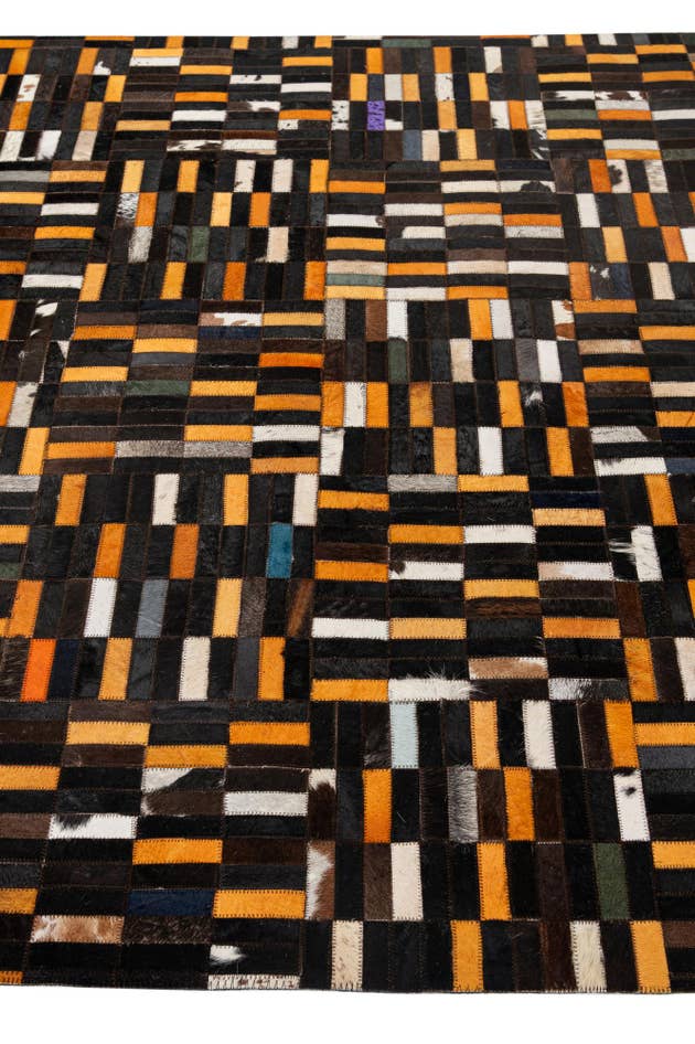 Detail image of 5' 1 x 8' 1 Cowhide - Patchwork Rug