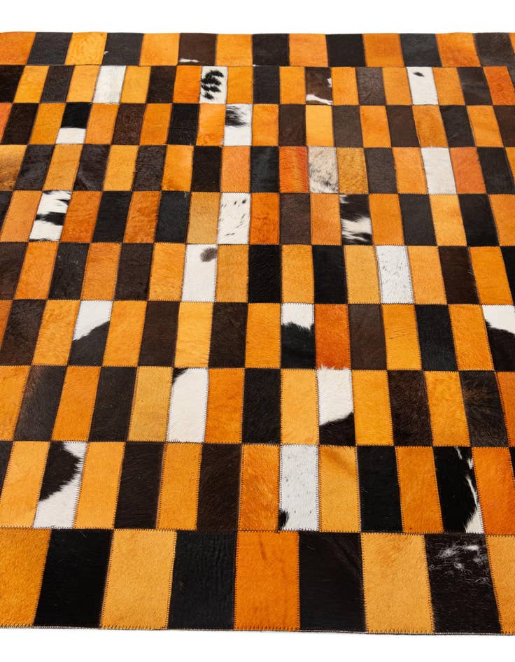 Detail image of 5' 1 x 7' 11 Cowhide - Patchwork Rug