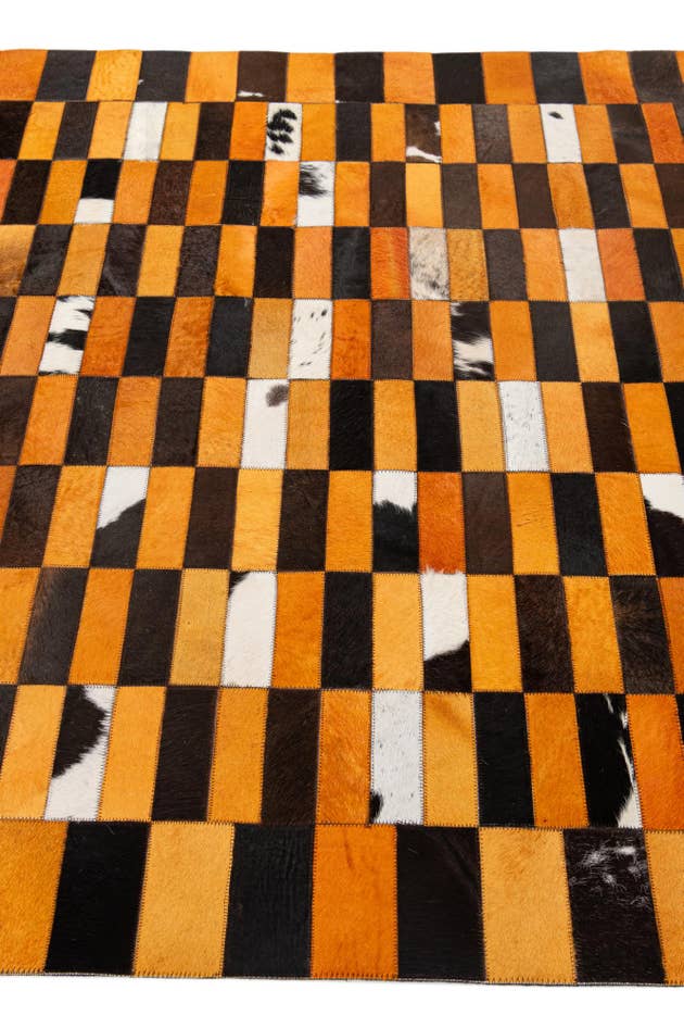Detail image of 5' 1 x 7' 11 Cowhide - Patchwork Rug