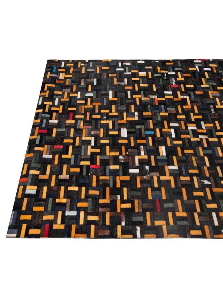 Detail image of 5' 1 x 7' 11 Cowhide - Patchwork Rug