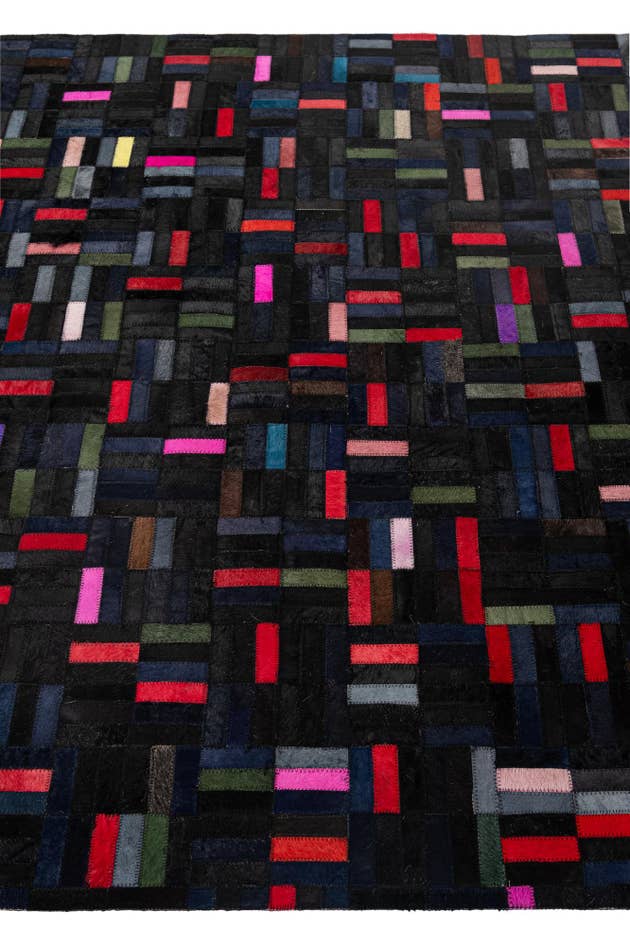 Detail image of 5' x 7' 11 Cowhide - Patchwork Rug