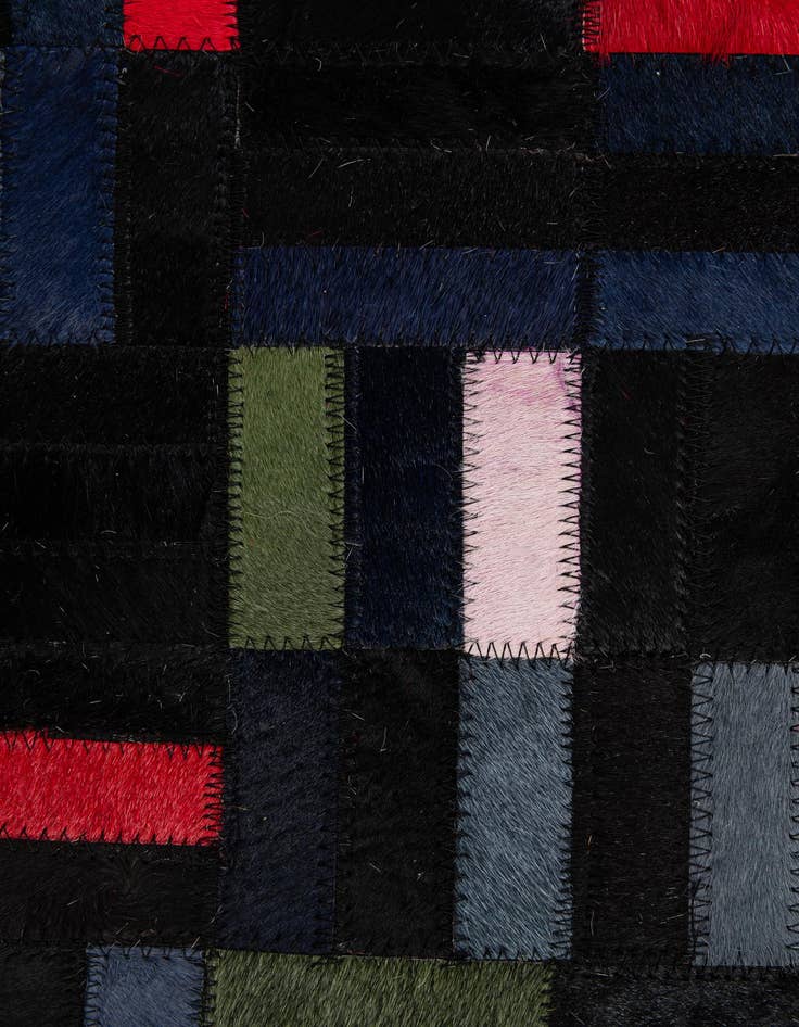 Detail image of 5' x 7' 11 Cowhide - Patchwork Rug