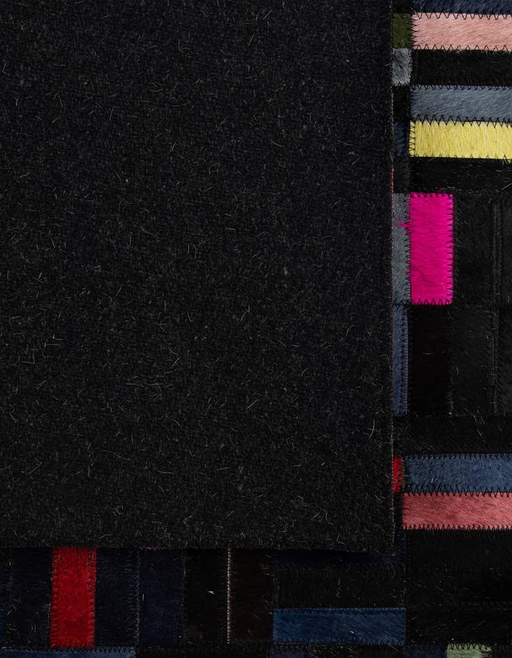 Detail image of 5' x 7' 11 Cowhide - Patchwork Rug