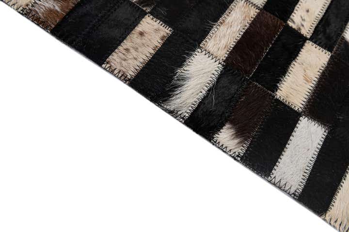 5' 2 x 8' Cowhide - Patchwork Rug