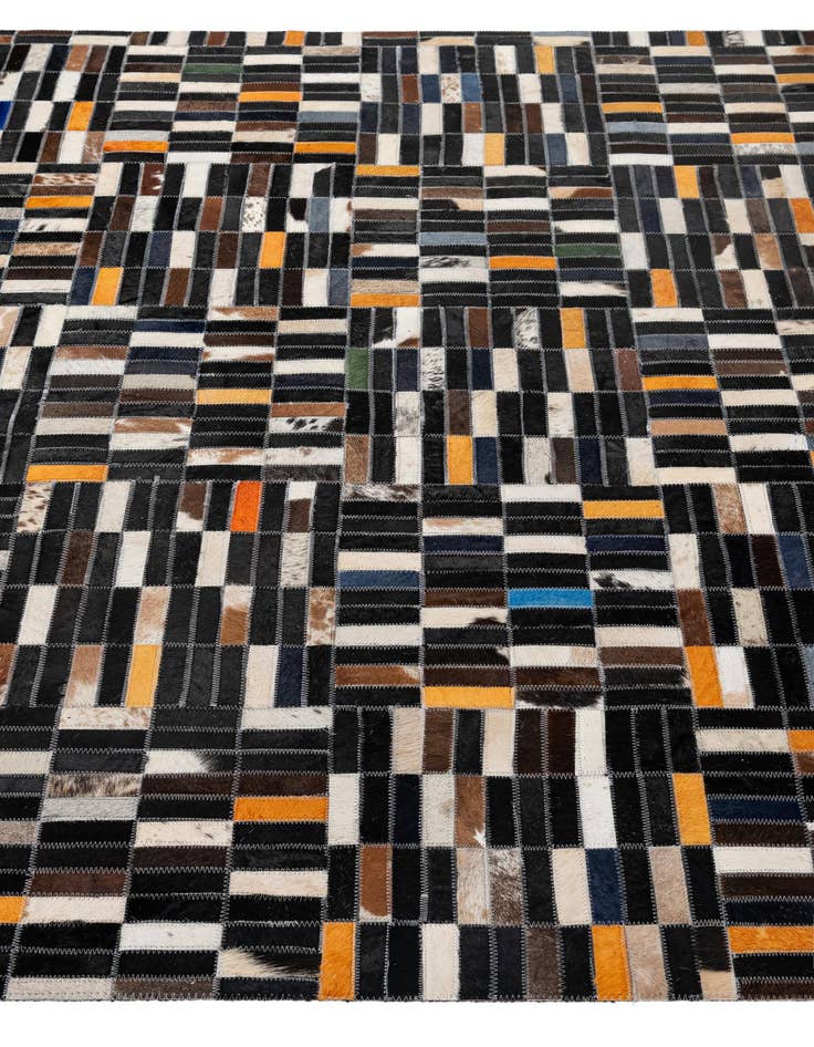 Detail image of 5' 1 x 8' 1 Cowhide - Patchwork Rug