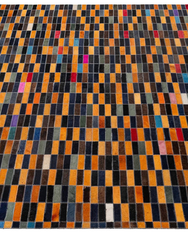 Detail image of 5' 1 x 7' 11 Cowhide - Patchwork Rug