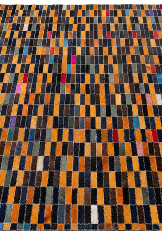 Detail image of 5' 1 x 7' 11 Cowhide - Patchwork Rug