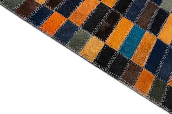 5' 1 x 8' Cowhide - Patchwork Rug