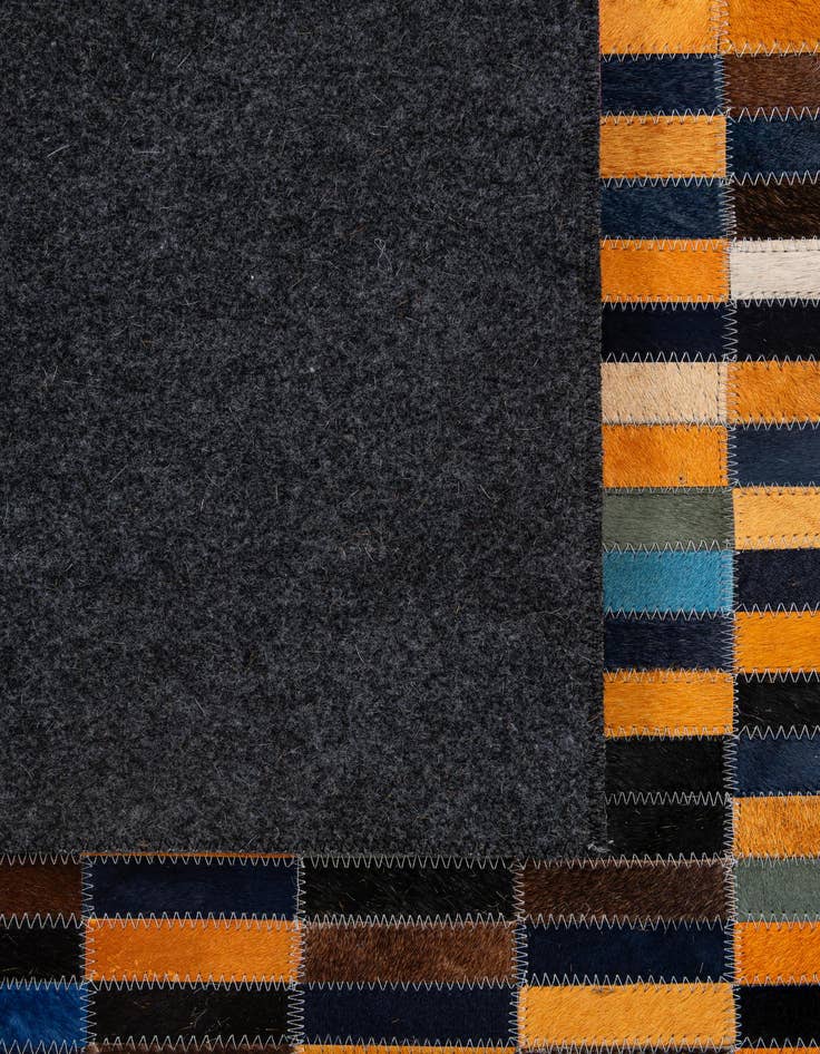 Detail image of 5' 1 x 8' Cowhide - Patchwork Rug