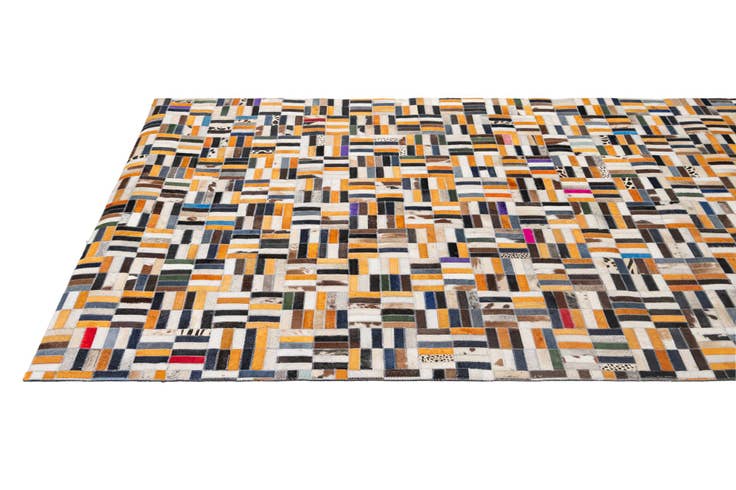 Detail image of 5' 1 x 8' 1 Cowhide - Patchwork Rug