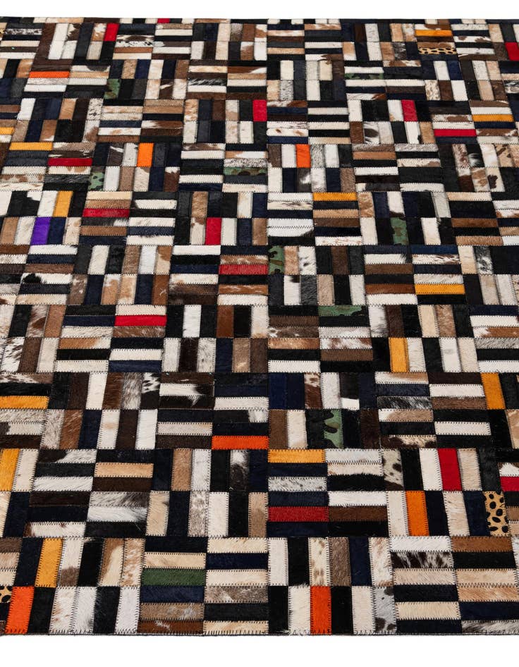 Detail image of 5' 1 x 8' 1 Cowhide - Patchwork Rug