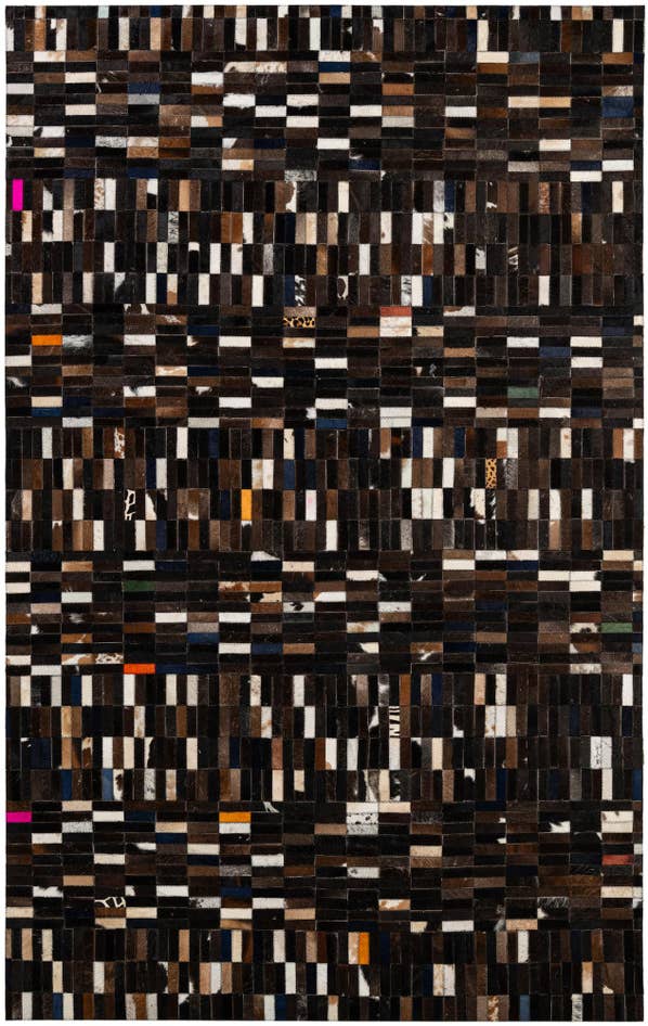 Detail image of 5' 1 x 8' Cowhide - Patchwork Rug