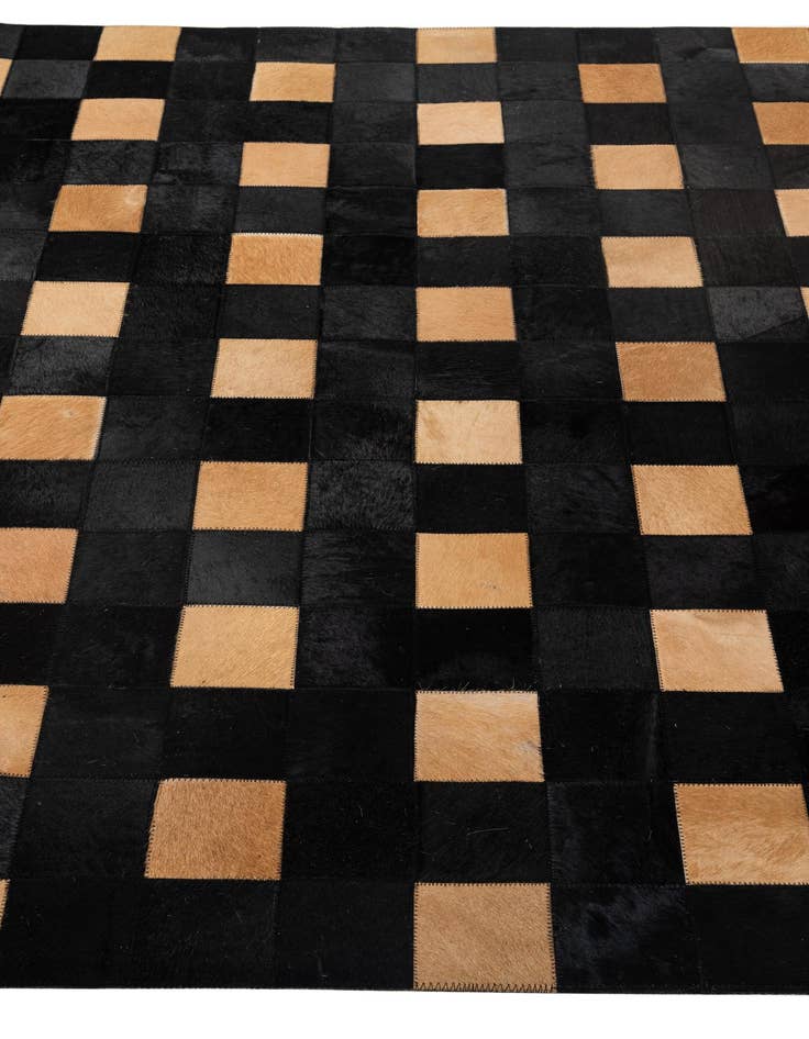 Detail image of 5' x 7' 11 Cowhide - Patchwork Rug