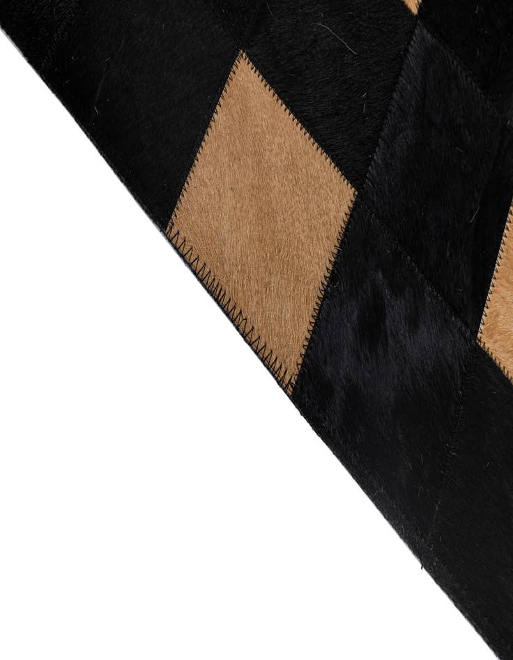 Detail image of 5' x 7' 11 Cowhide - Patchwork Rug