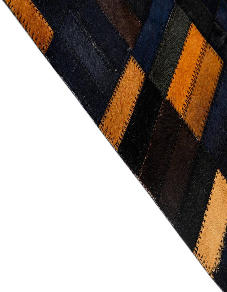 Detail image of 5' x 7' 11 Cowhide - Patchwork Rug