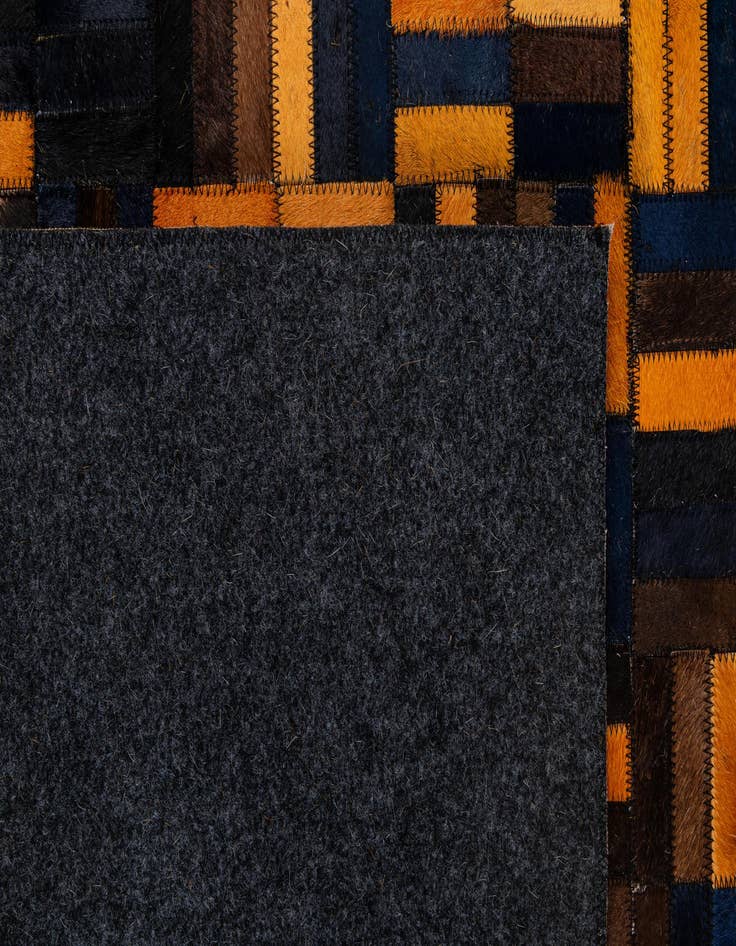 Detail image of 5' x 7' 11 Cowhide - Patchwork Rug