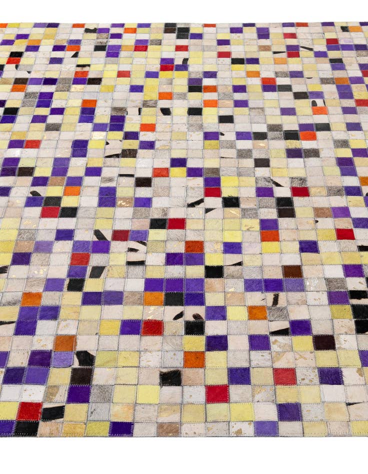 Detail image of 5' 1 x 7' 11 Cowhide - Patchwork Rug