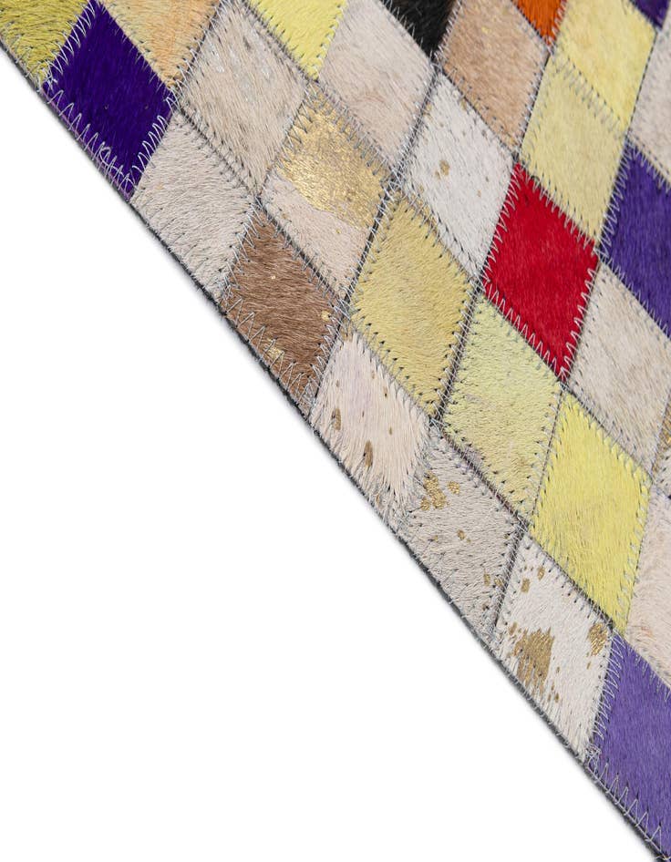 Detail image of 5' 1 x 7' 11 Cowhide - Patchwork Rug
