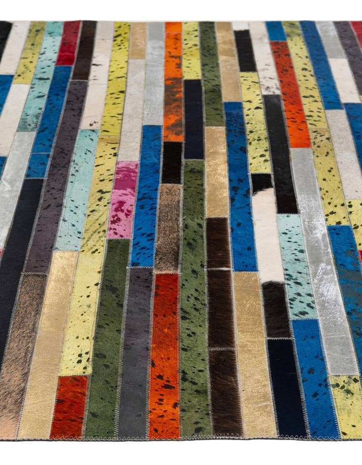 Detail image of 5' 1 x 8' 1 Cowhide - Patchwork Rug