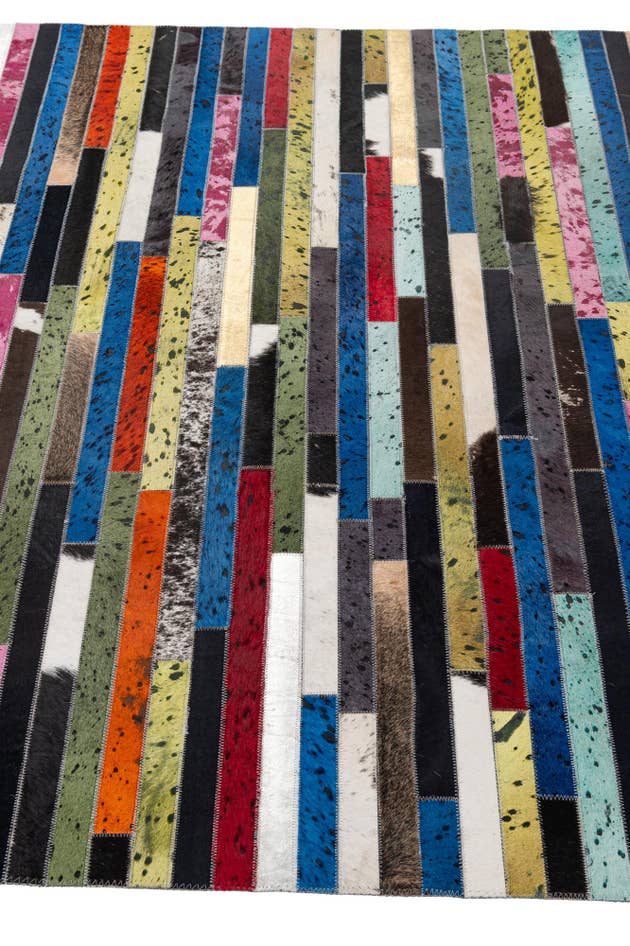 Detail image of 5' 1 x 7' 11 Cowhide - Patchwork Rug
