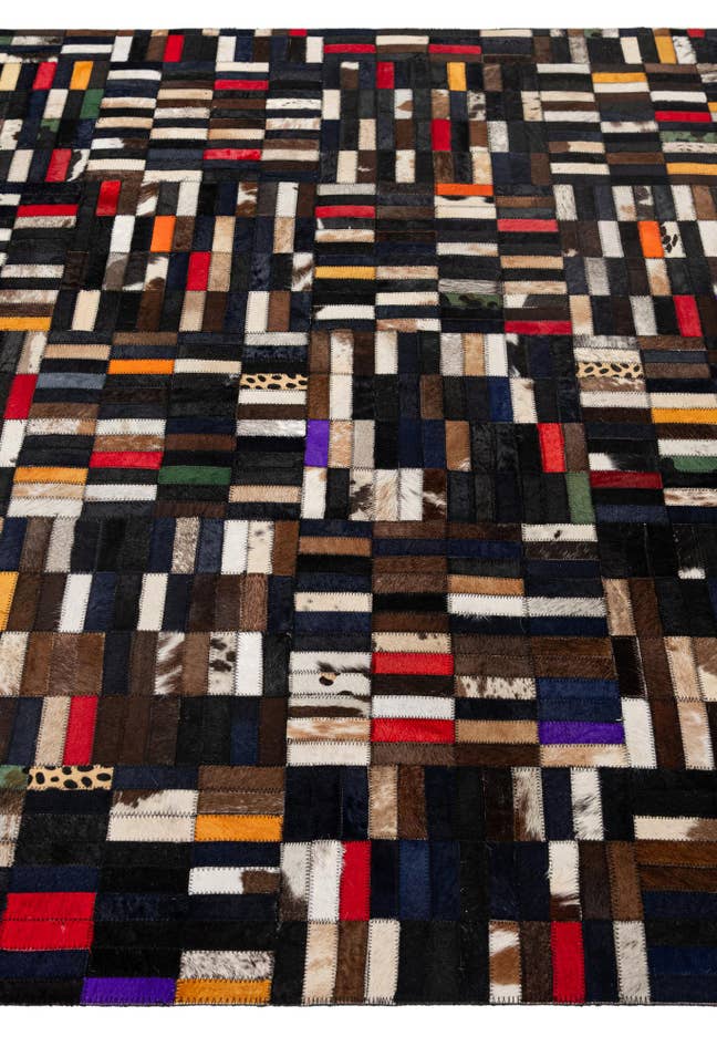 Detail image of 5' 1 x 8' 1 Cowhide - Patchwork Rug