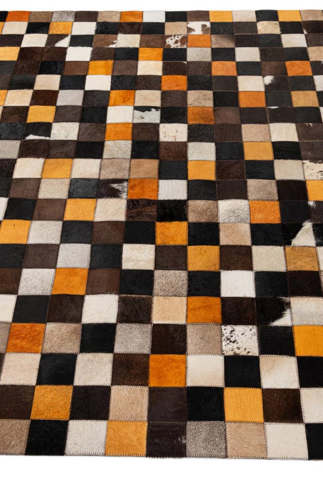 Detail image of 5' 1 x 8' Cowhide - Patchwork Rug