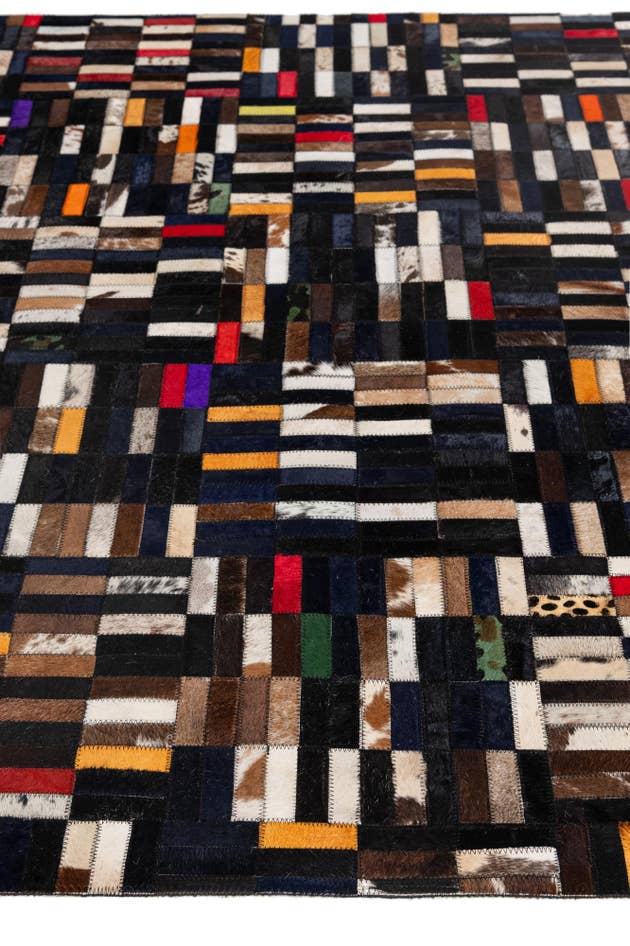 Detail image of 5' 2 x 8' Cowhide - Patchwork Rug