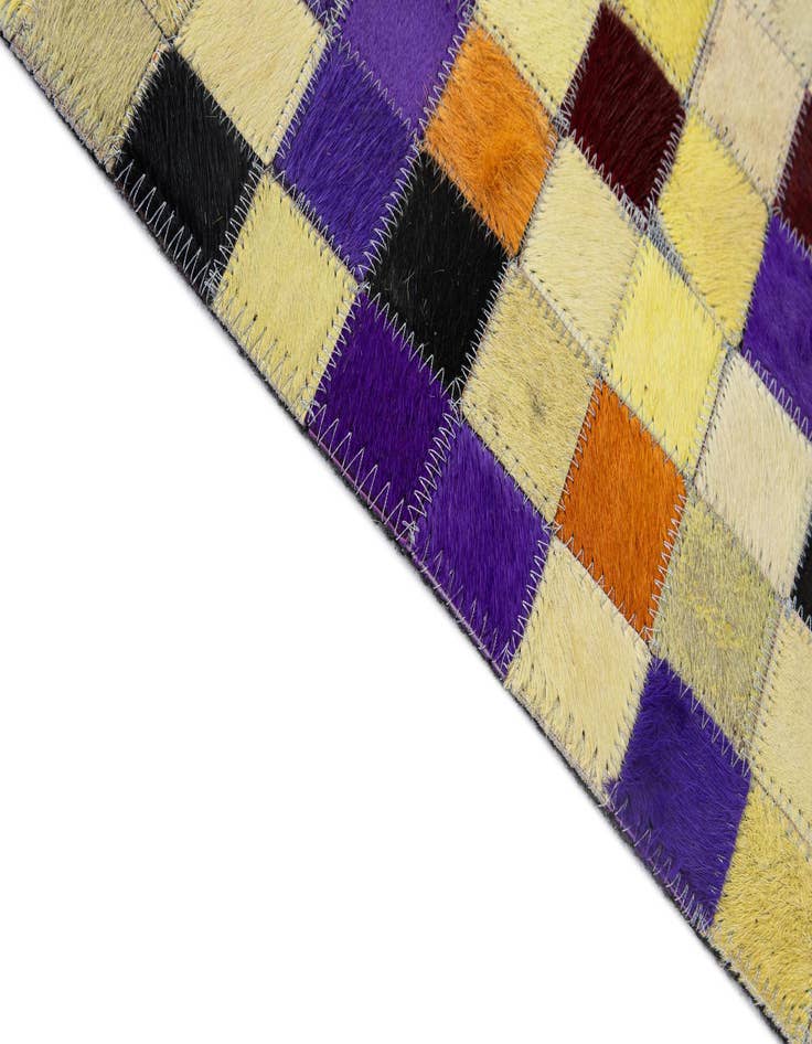 Detail image of 5' 1 x 7' 11 Cowhide - Patchwork Rug