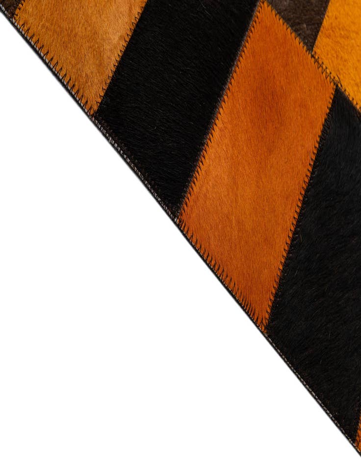 Detail image of 5' 1 x 7' 11 Cowhide - Patchwork Rug