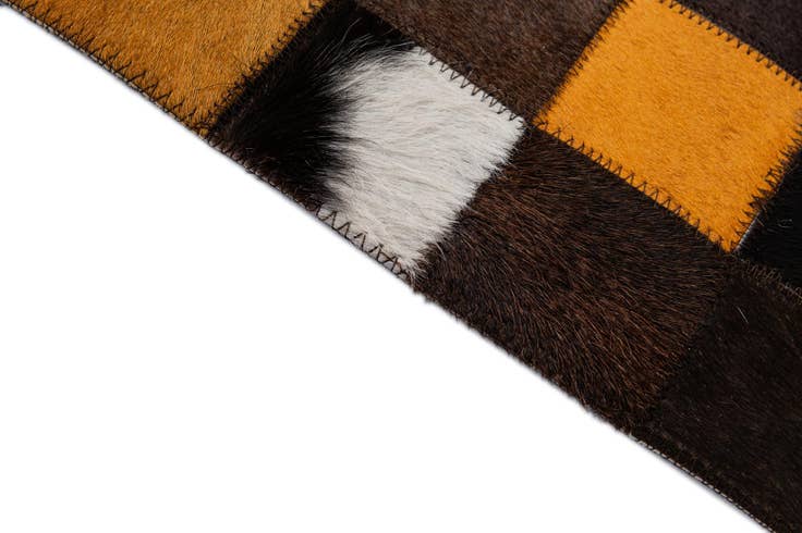 Detail image of 5' 2 x 8' Cowhide - Patchwork Rug