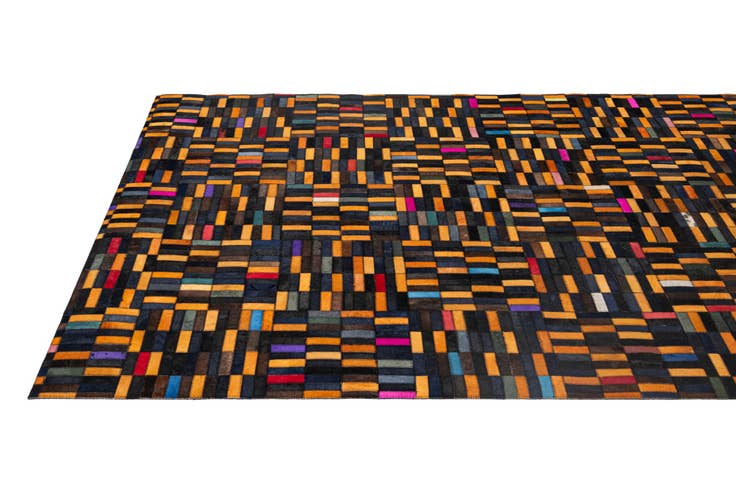 Detail image of 5' 1 x 7' 11 Cowhide - Patchwork Rug