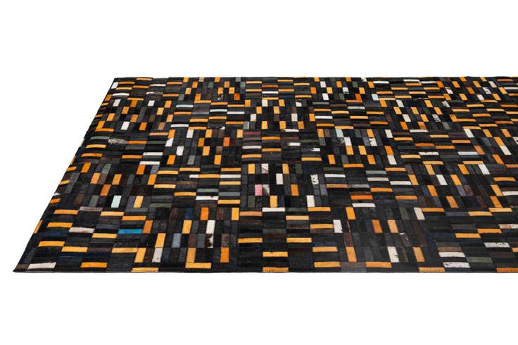 Detail image of 5' x 7' 11 Cowhide - Patchwork Rug