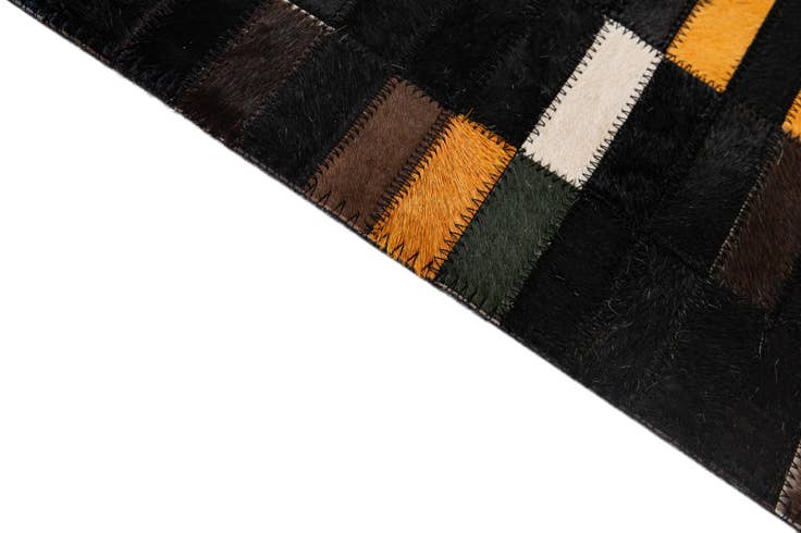 Detail image of 5' 2 x 8' Cowhide - Patchwork Rug