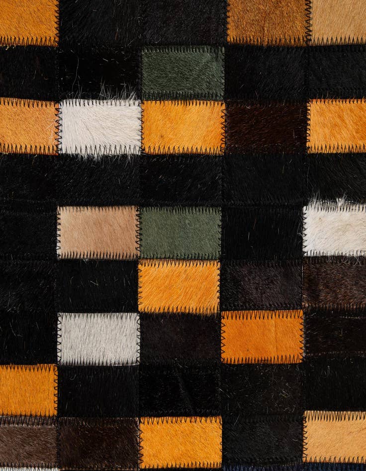 Detail image of 5' 2 x 8' Cowhide - Patchwork Rug