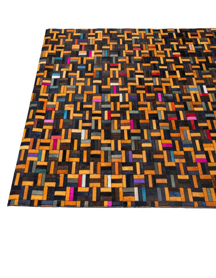 Detail image of 5' 1 x 7' 11 Cowhide - Patchwork Rug