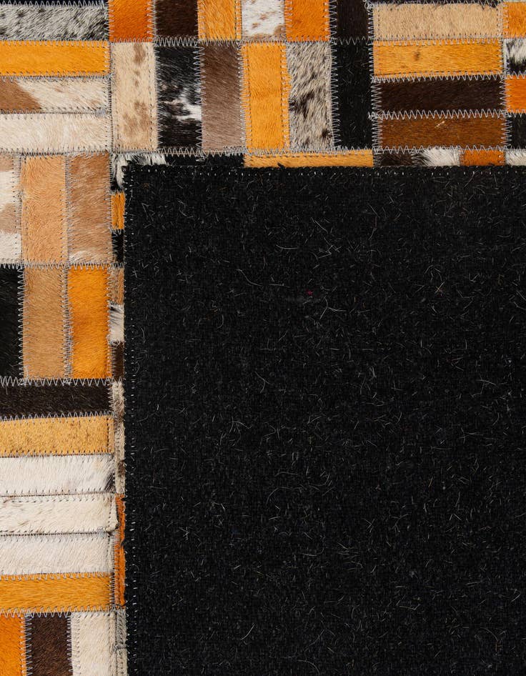 Detail image of 5' x 7' 11 Cowhide - Patchwork Rug