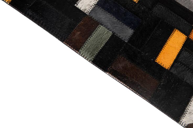 Detail image of 5' 1 x 8' 1 Cowhide - Patchwork Rug
