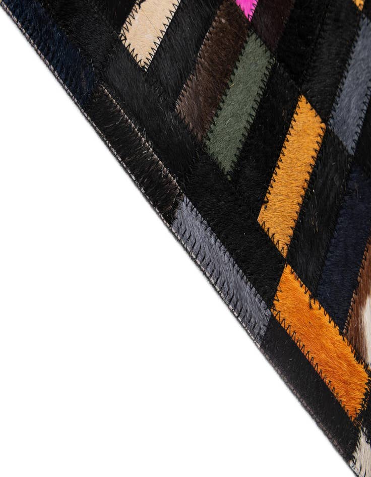 Detail image of 5' 2 x 7' 11 Cowhide - Patchwork Rug