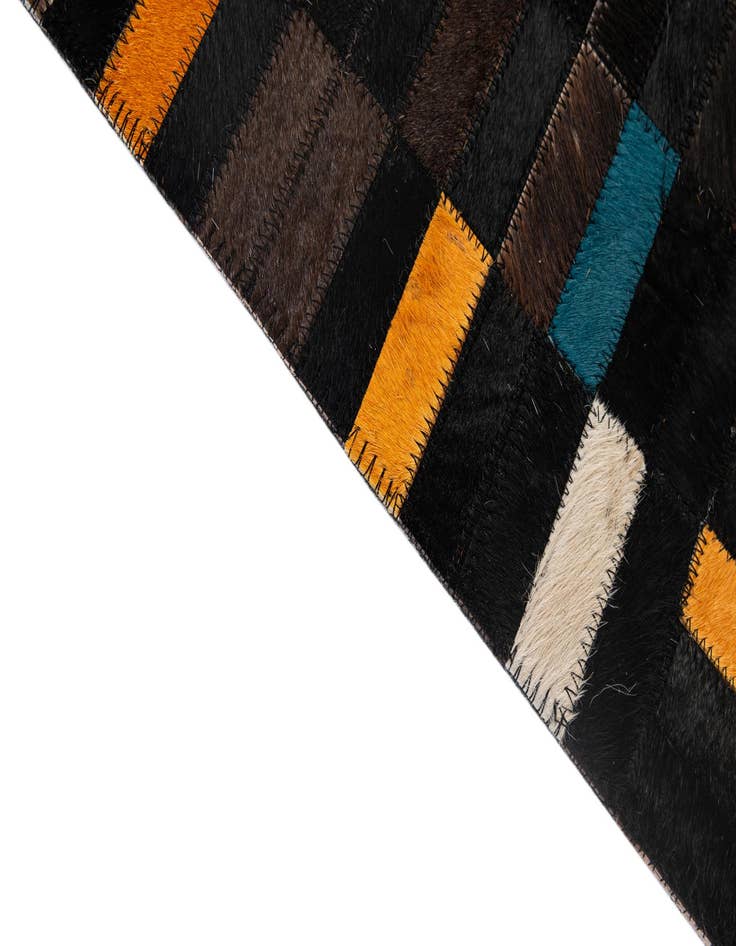 Detail image of 5' x 8' Cowhide - Patchwork Rug