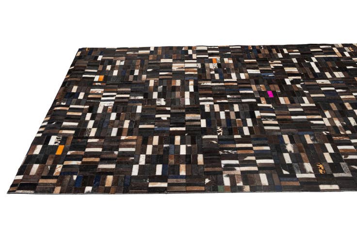 Detail image of 5' 1 x 8' Cowhide - Patchwork Rug