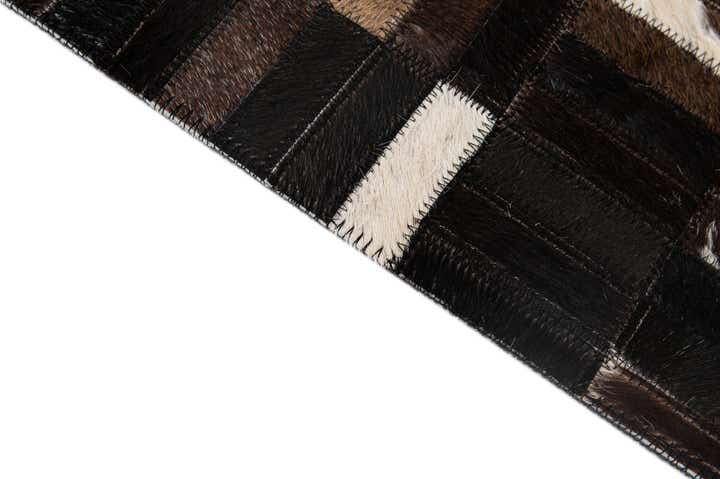 5' 1 x 8' Cowhide - Patchwork Rug