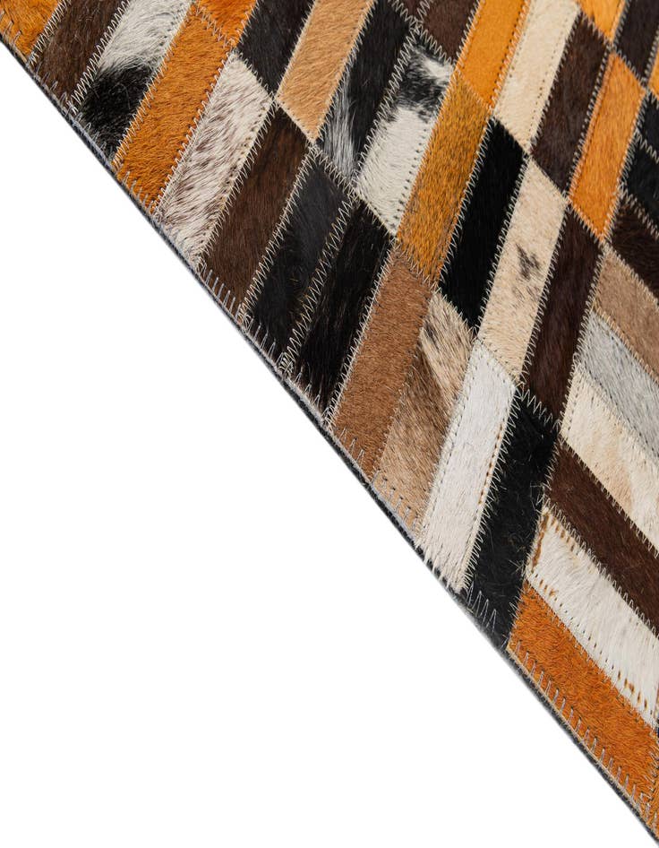 Detail image of 5' x 7' 11 Cowhide - Patchwork Rug