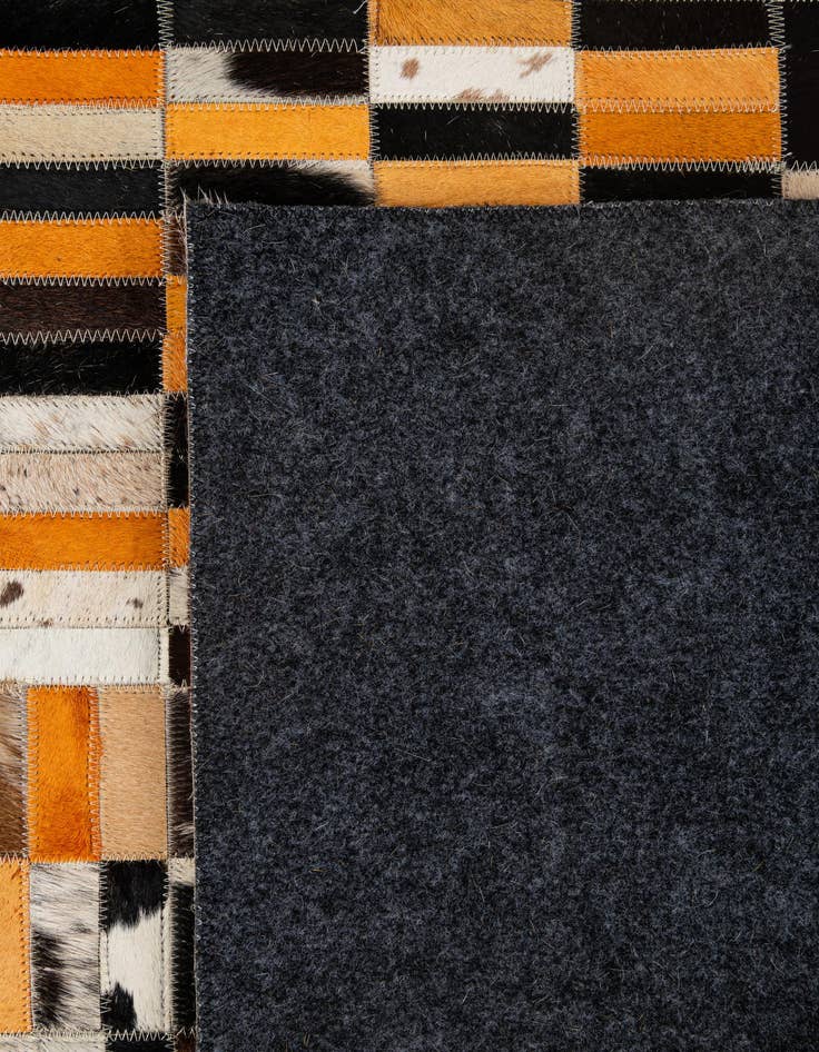 Detail image of 5' x 7' 11 Cowhide - Patchwork Rug