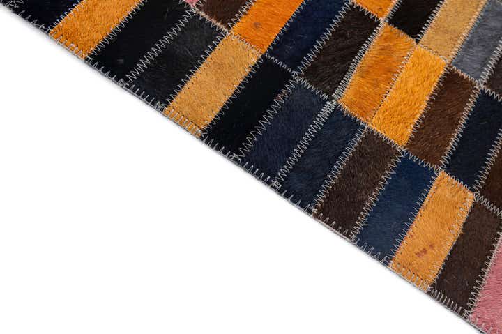5' 1 x 8' Cowhide - Patchwork Rug