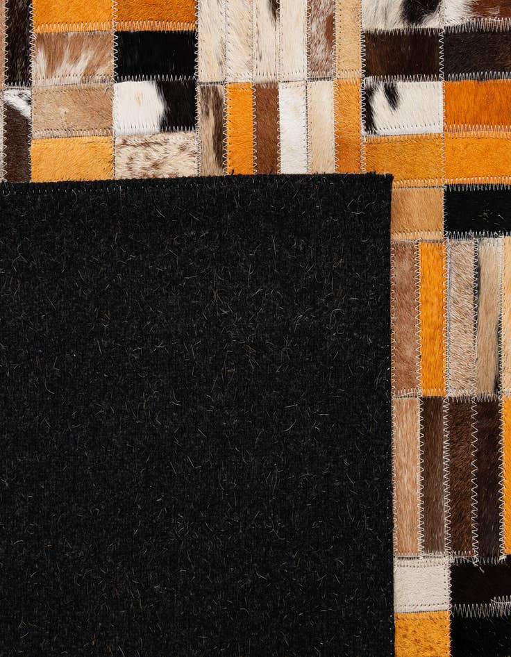 Detail image of 5' 1 x 8' Cowhide - Patchwork Rug