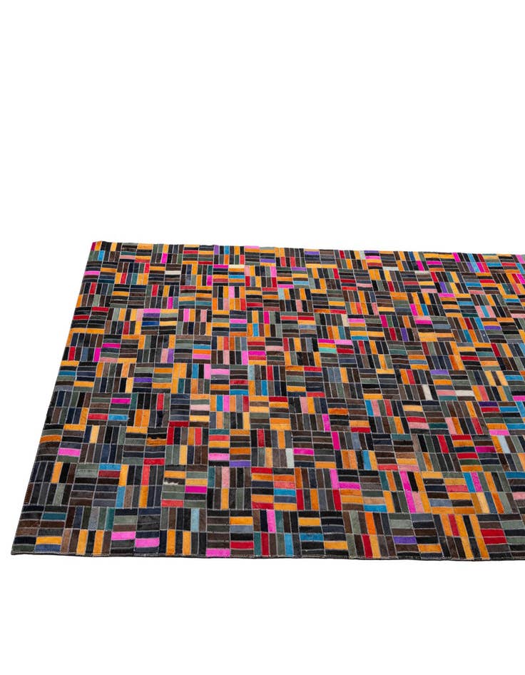 Detail image of 4' 11 x 8' Cowhide - Patchwork Rug