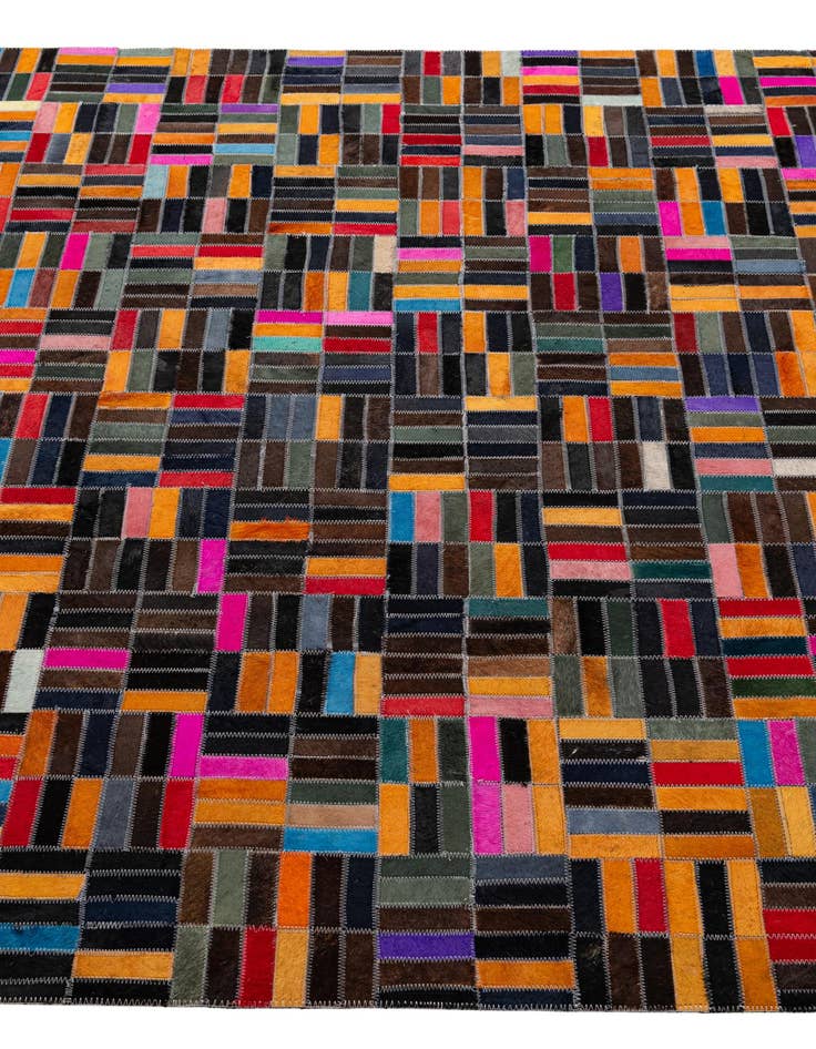 Detail image of 4' 11 x 8' Cowhide - Patchwork Rug