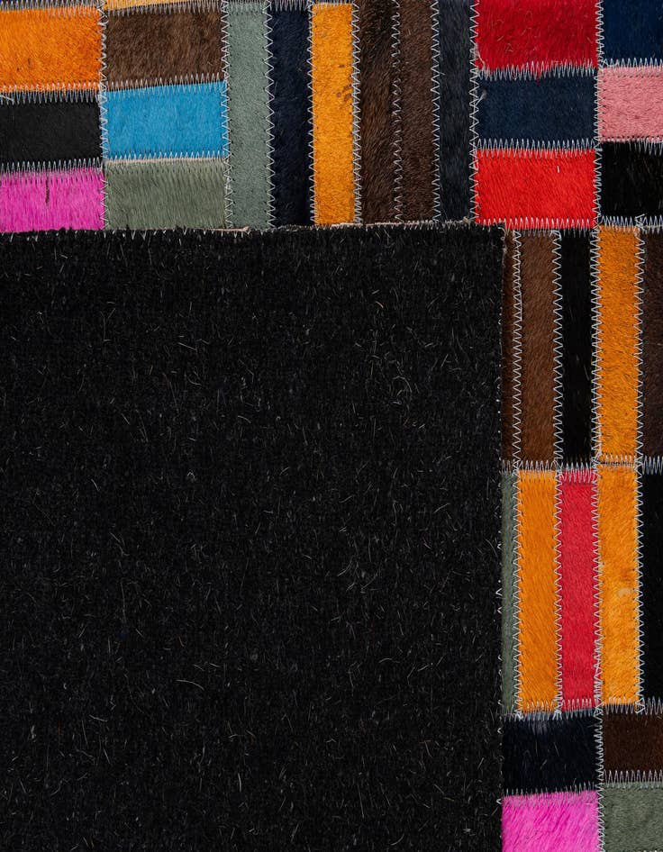 Detail image of 4' 11 x 8' Cowhide - Patchwork Rug